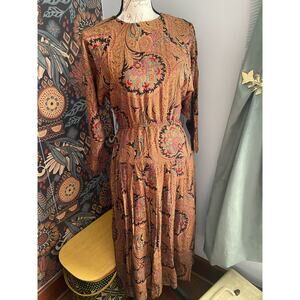 Elegant Paisley Maxi Dress - Brown